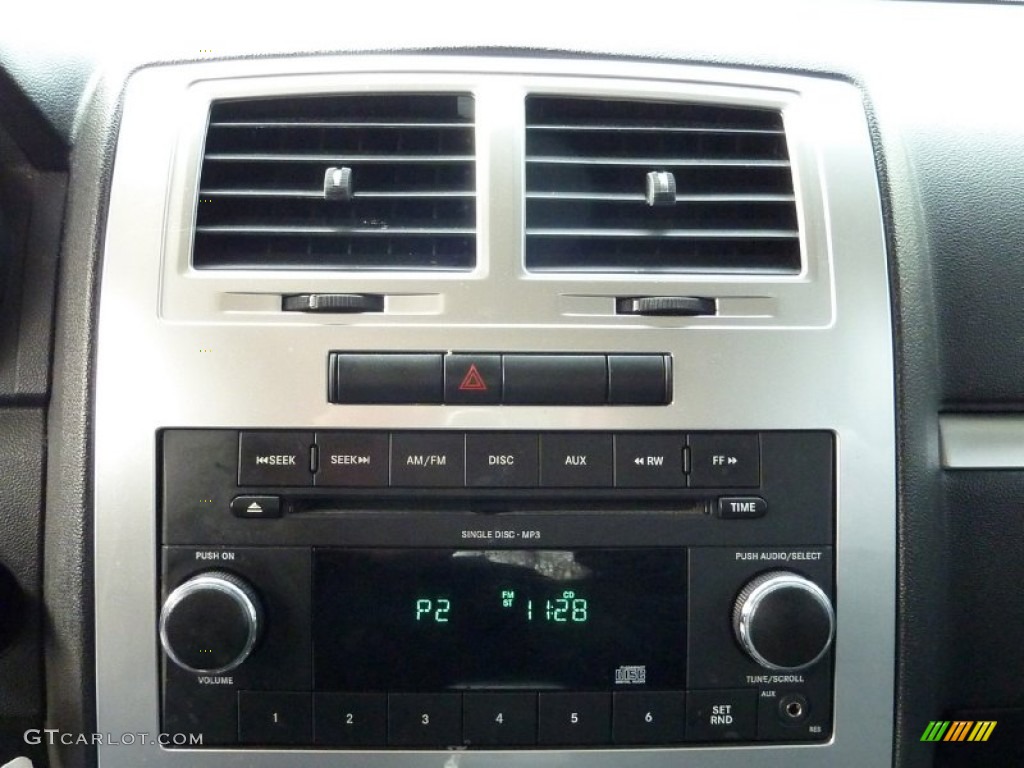 2009 Dodge Charger SE Audio System Photo #81167631