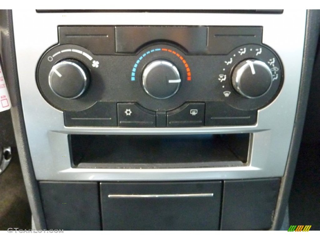 2009 Dodge Charger SE Controls Photos