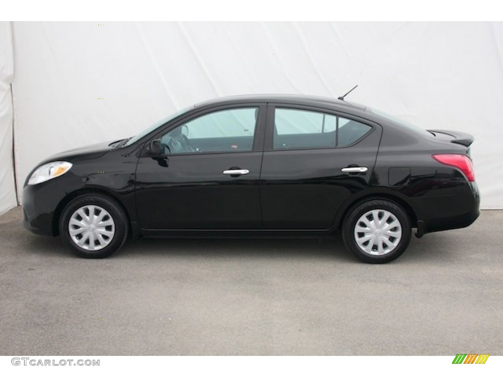 2013 Versa 1.6 S Sedan - Super Black / Charcoal photo #8