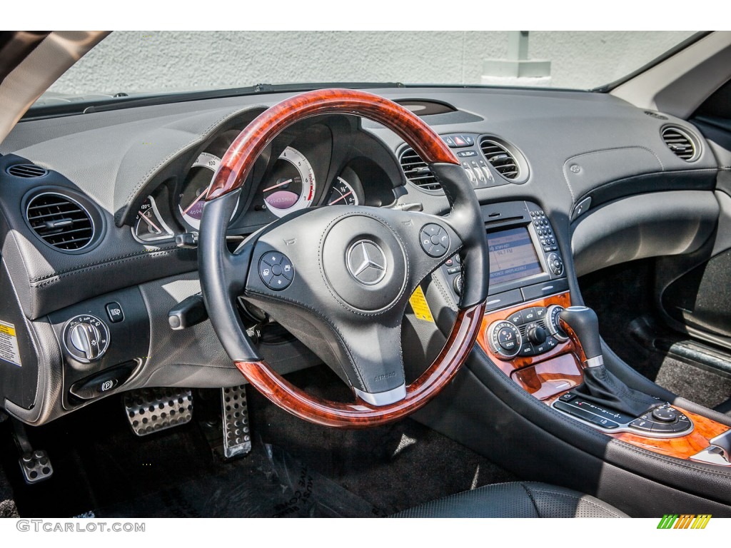 2011 SL 550 Roadster - Palladium Silver Metallic / Black photo #18
