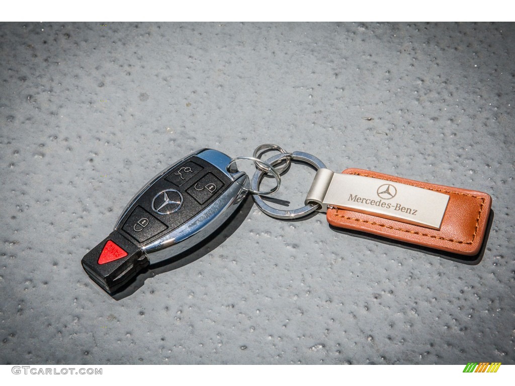 2010 Mercedes-Benz C 300 Sport Keys Photos