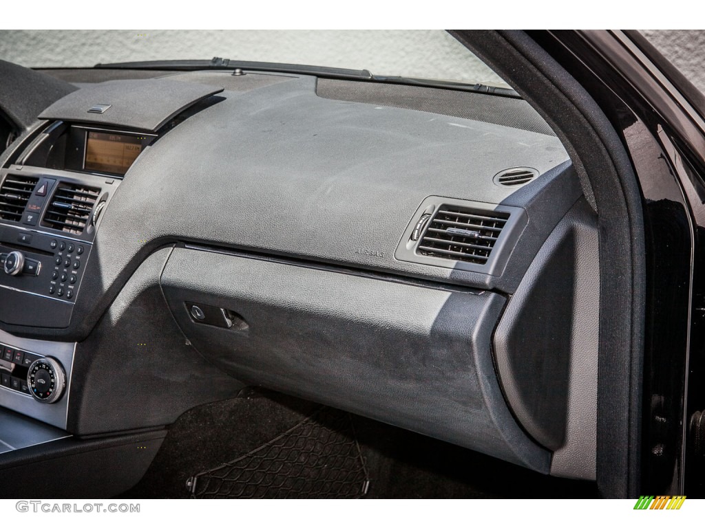 2010 Mercedes-Benz C 300 Sport Dashboard Photos