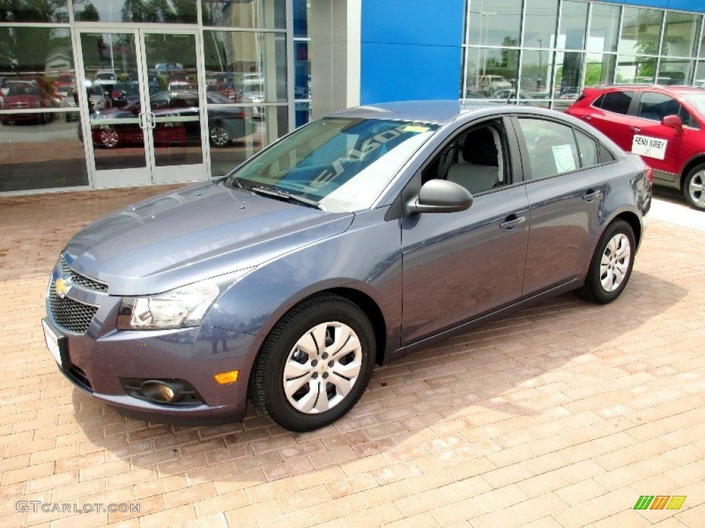 2013 Cruze LS - Atlantis Blue Metallic / Jet Black/Medium Titanium photo #10