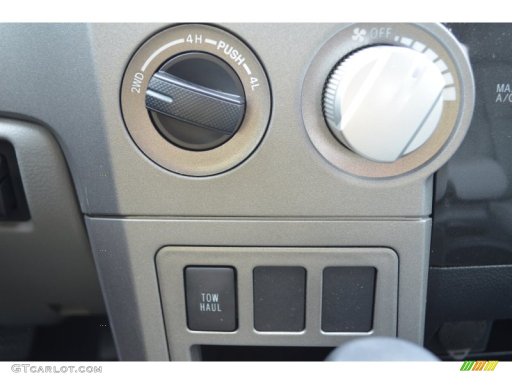 2013 Tundra Double Cab 4x4 - Magnetic Gray Metallic / Graphite photo #15