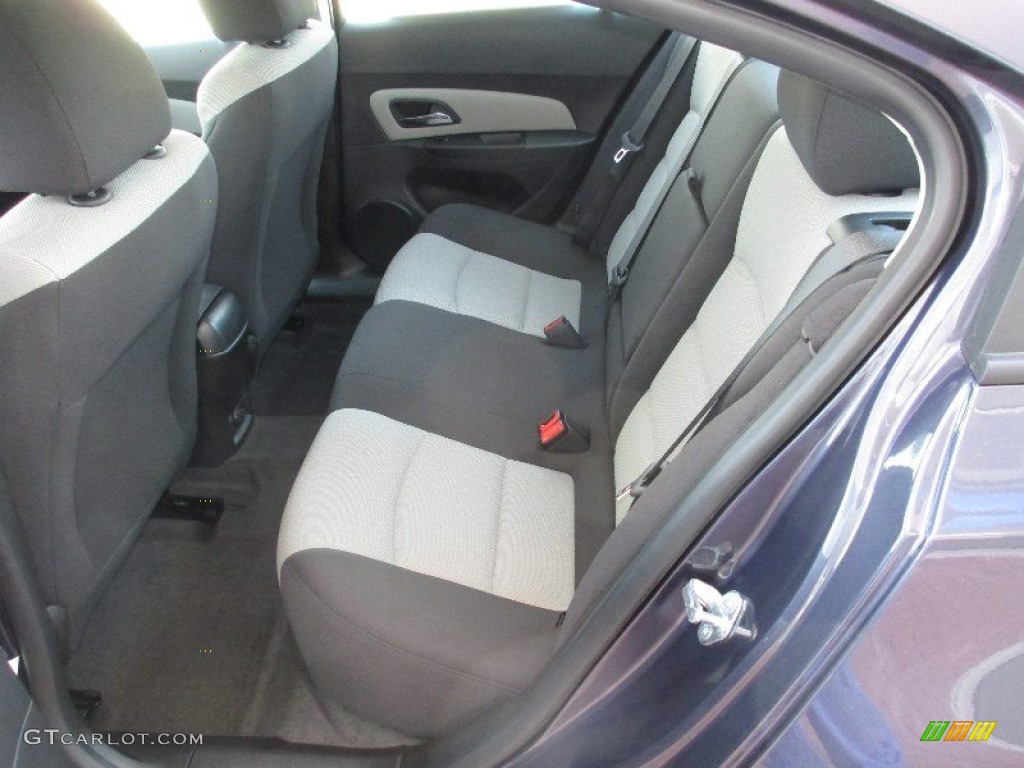 2013 Cruze LS - Atlantis Blue Metallic / Jet Black/Medium Titanium photo #19