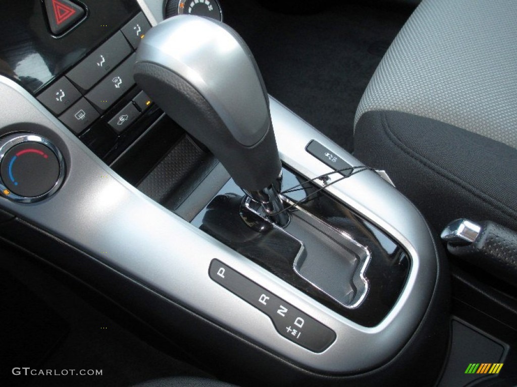 2013 Cruze LS - Atlantis Blue Metallic / Jet Black/Medium Titanium photo #23