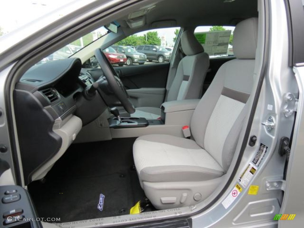 2013 Camry LE - Classic Silver Metallic / Ash photo #8