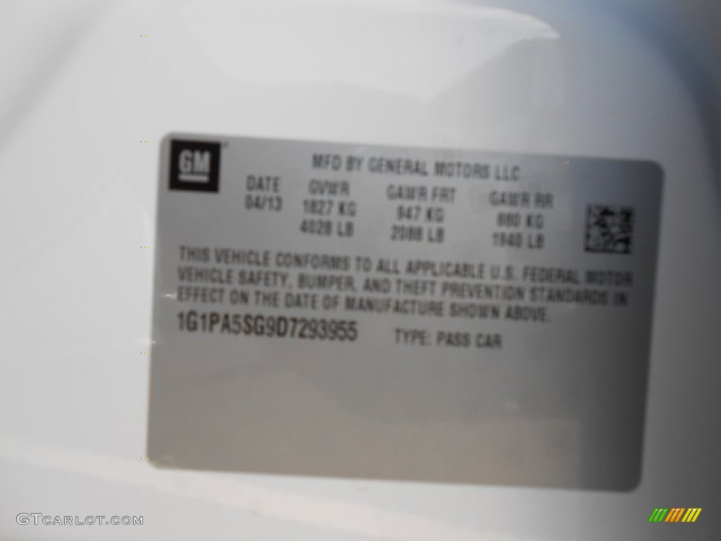 2013 Cruze LS - Summit White / Jet Black/Medium Titanium photo #15