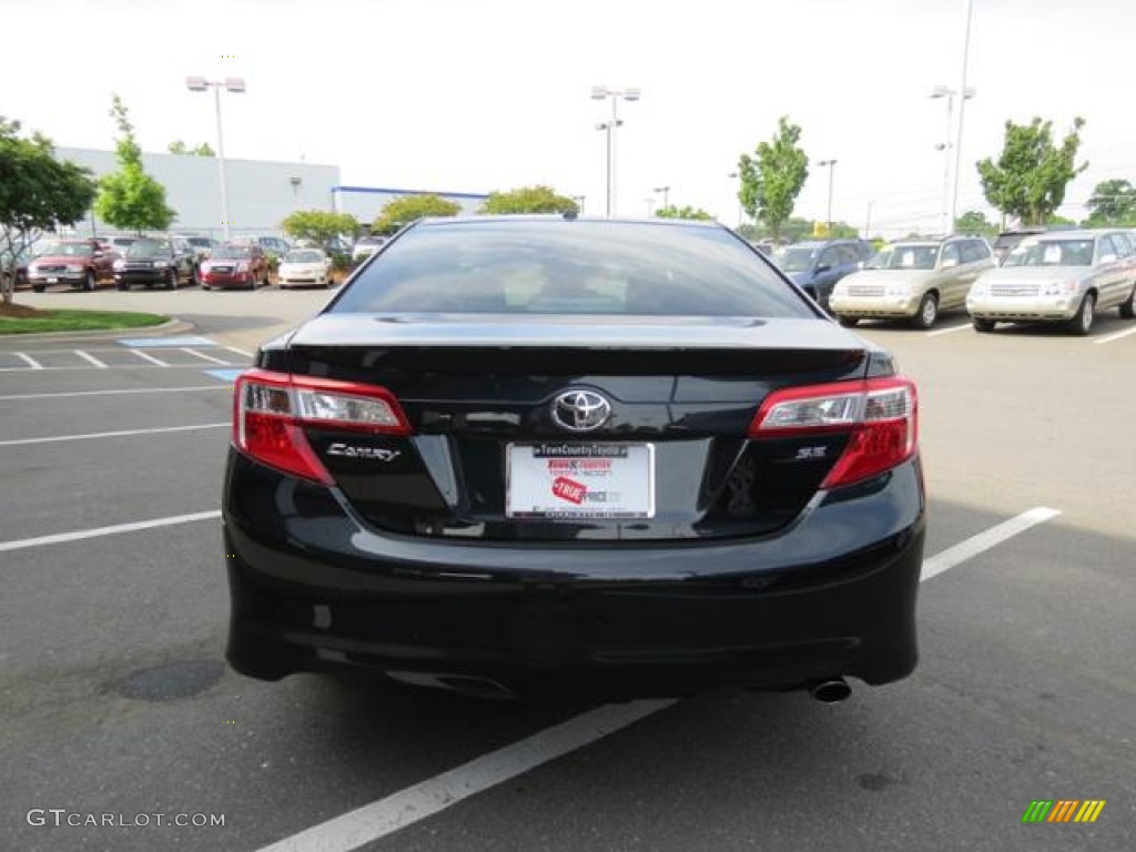 2013 Camry SE - Cosmic Gray Metallic / Black photo #18