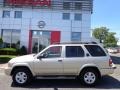 2002 Sahara Beige Metallic Nissan Pathfinder SE 4x4  photo #2