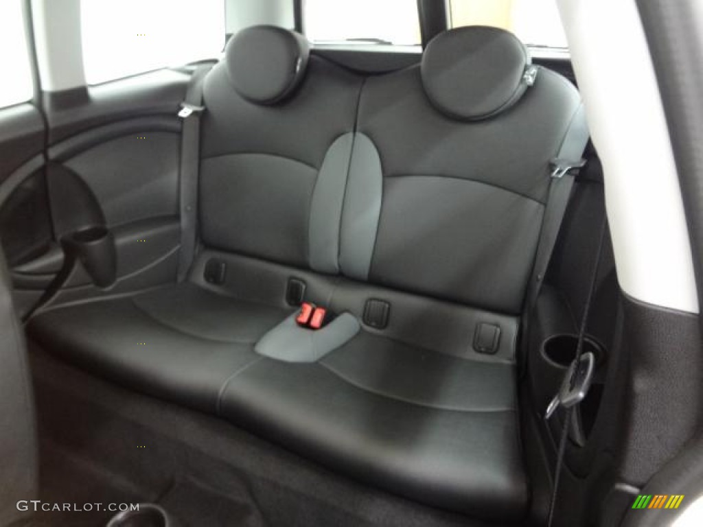 2010 Mini Cooper Clubman Rear Seat Photo #81174467