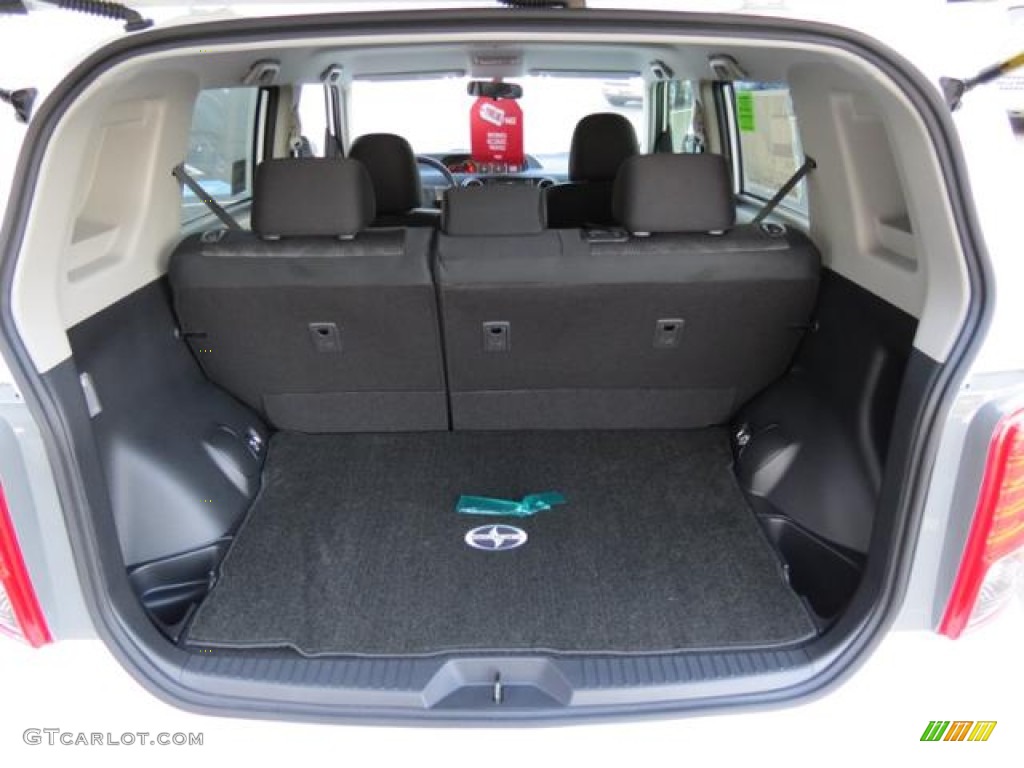 2013 Scion xB Standard xB Model Trunk Photo #81174999