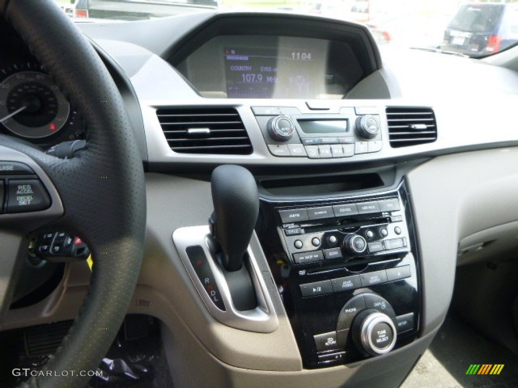 2013 Honda Odyssey EX-L Controls Photo #81177988