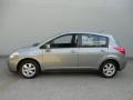 Magnetic Gray Metallic - Versa 1.8 S Hatchback Photo No. 2