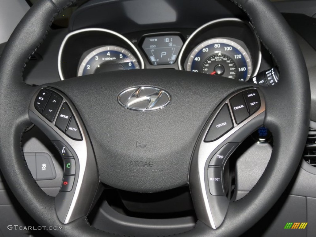2013 Elantra Coupe SE - Monaco White / Gray photo #4