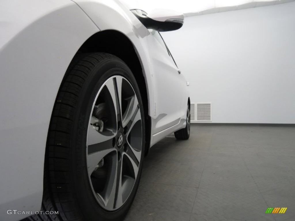 2013 Elantra Coupe SE - Monaco White / Gray photo #6