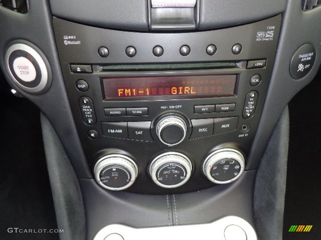2010 Nissan 370Z Touring Roadster Controls Photo #81180326