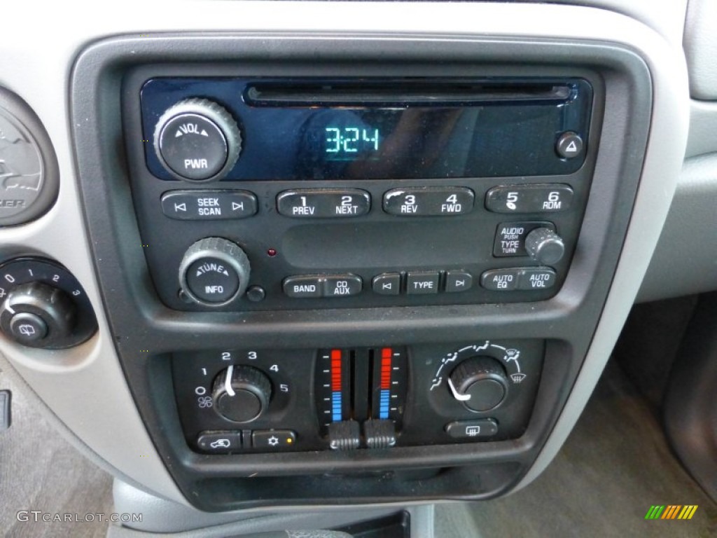 2009 TrailBlazer LT - Silver Ice Metallic / Gray photo #25