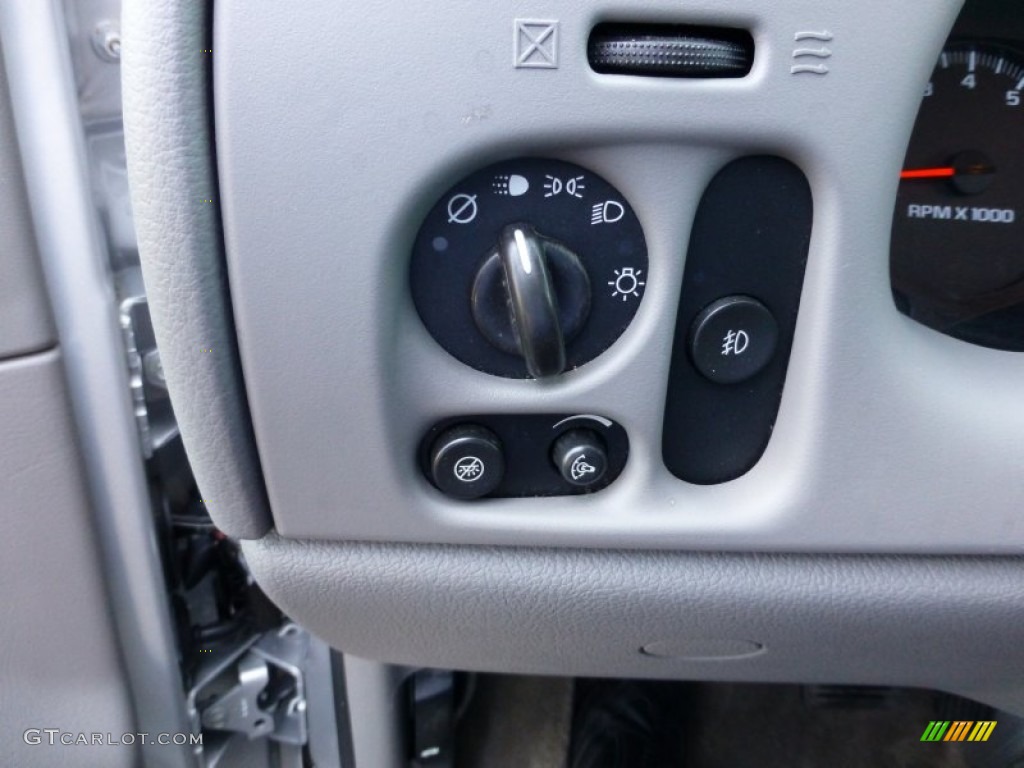 2009 TrailBlazer LT - Silver Ice Metallic / Gray photo #26
