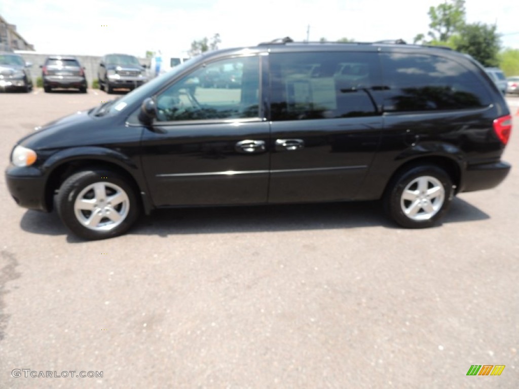 2005 Grand Caravan SXT - Brilliant Black Crystal Pearl / Medium Slate Gray photo #2