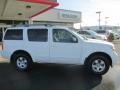 2005 Avalanche White Nissan Pathfinder SE 4x4  photo #8