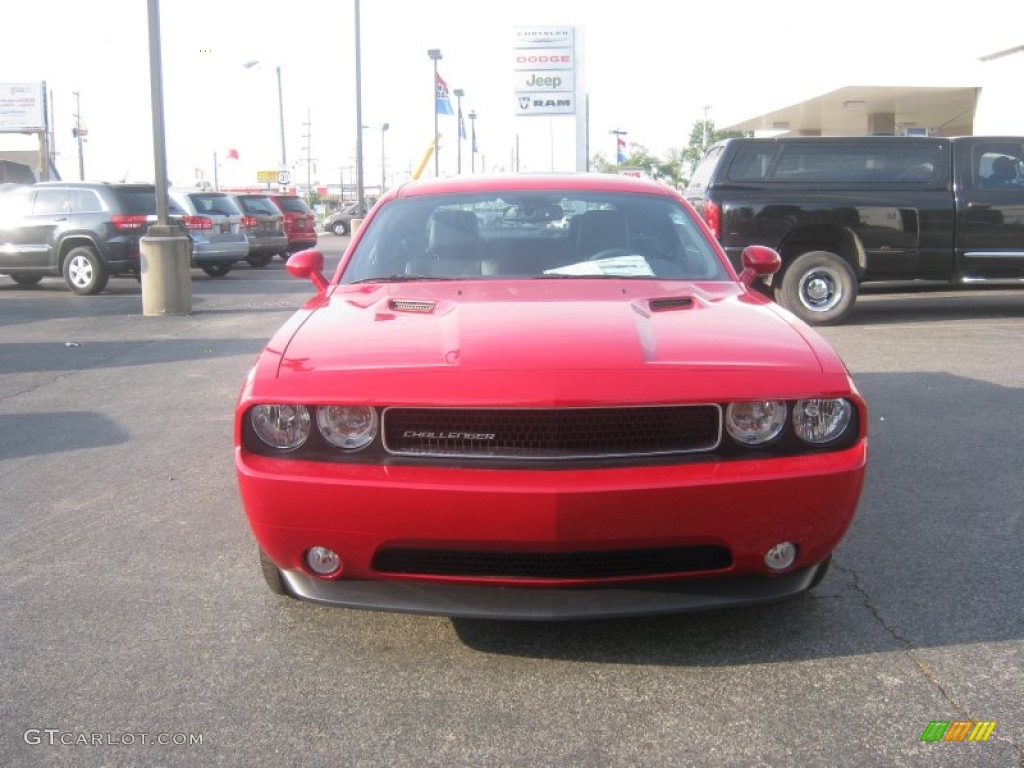 2013 Challenger SXT Plus - Redline 3-Coat Pearl / Dark Slate Gray photo #2