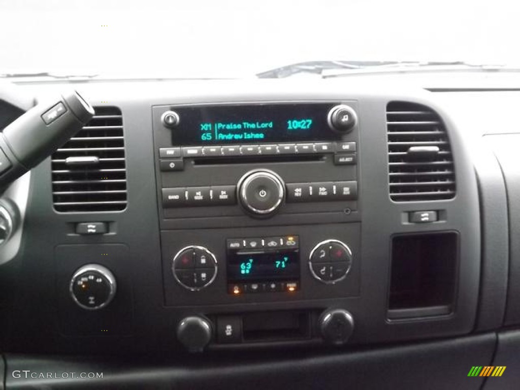 2013 GMC Sierra 1500 SLE Crew Cab 4x4 Controls Photo #81186873