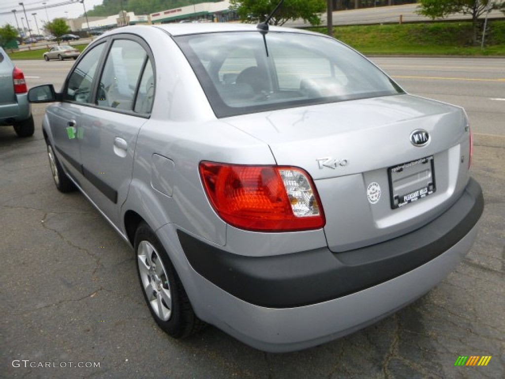 2006 Rio LX Sedan - Silver / Gray photo #2