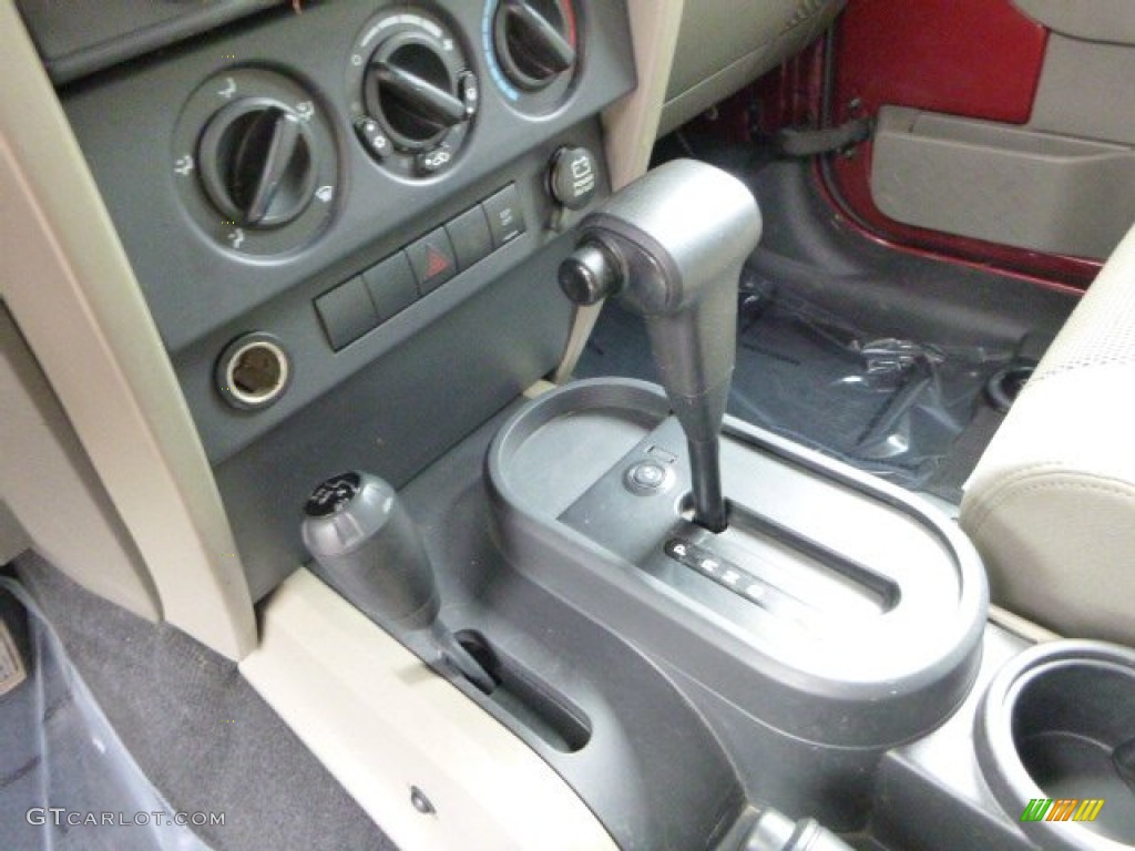 2007 Jeep Wrangler Unlimited Sahara 4x4 4 Speed Automatic Transmission Photo #81189314