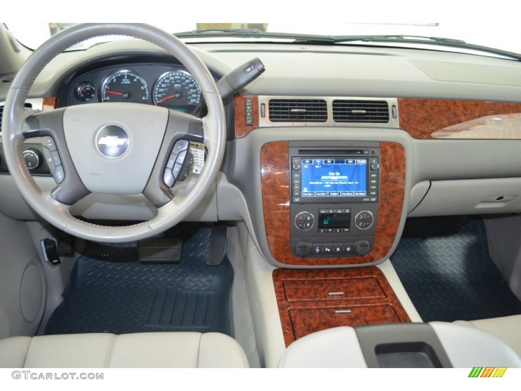 2007 Chevrolet Suburban 1500 LTZ 4x4 Dashboard Photos
