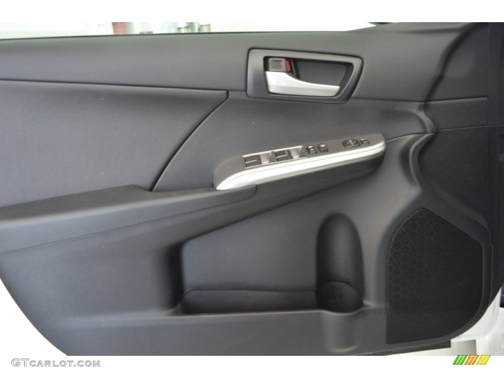 2013 Camry SE - Super White / Black photo #4