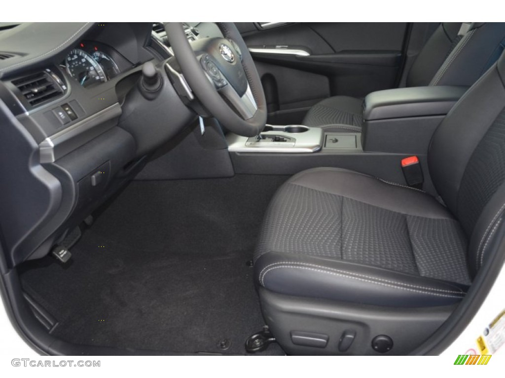 2013 Camry SE - Super White / Black photo #5