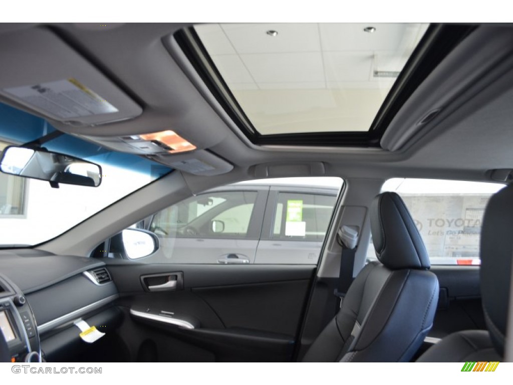 2013 Camry SE - Super White / Black photo #11