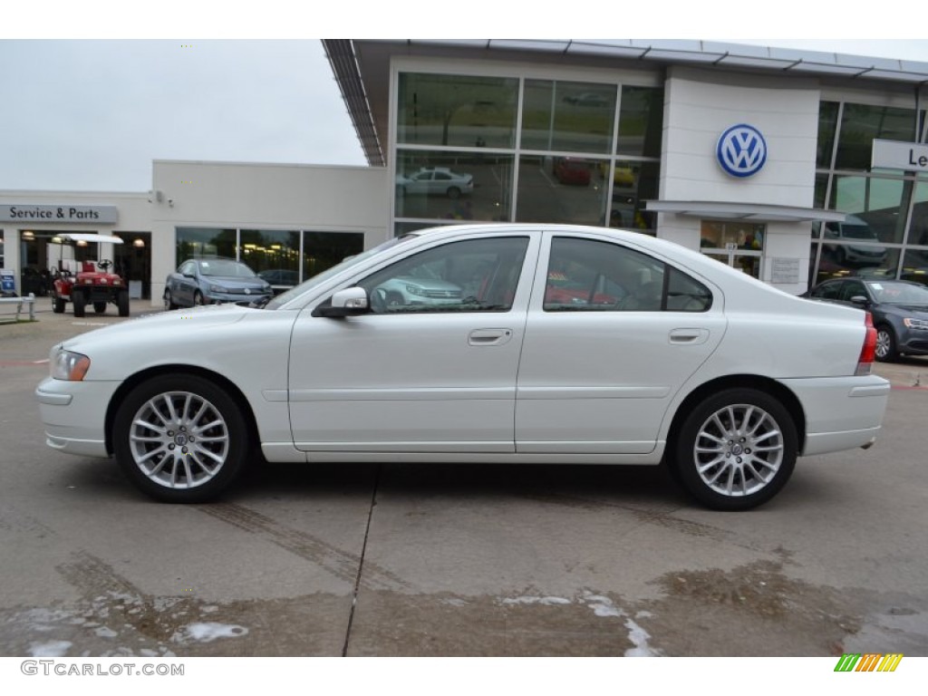 2007 S60 2.5T - Ice White / Taupe/Light Taupe photo #2