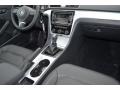 Black - Passat 2.5L SE Photo No. 6