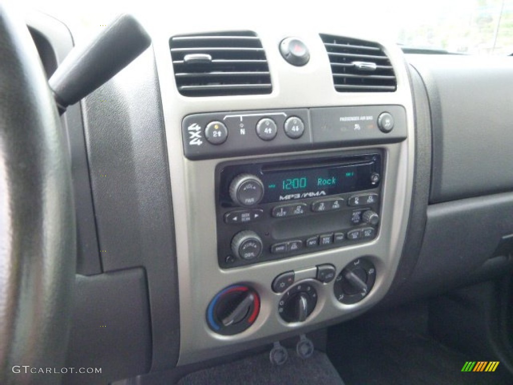 2010 Chevrolet Colorado LT Crew Cab 4x4 Controls Photo #81202743