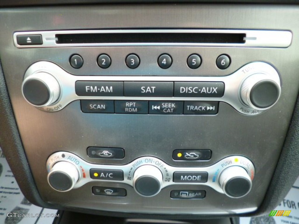 2013 Nissan Maxima 3.5 SV Sport Controls Photos