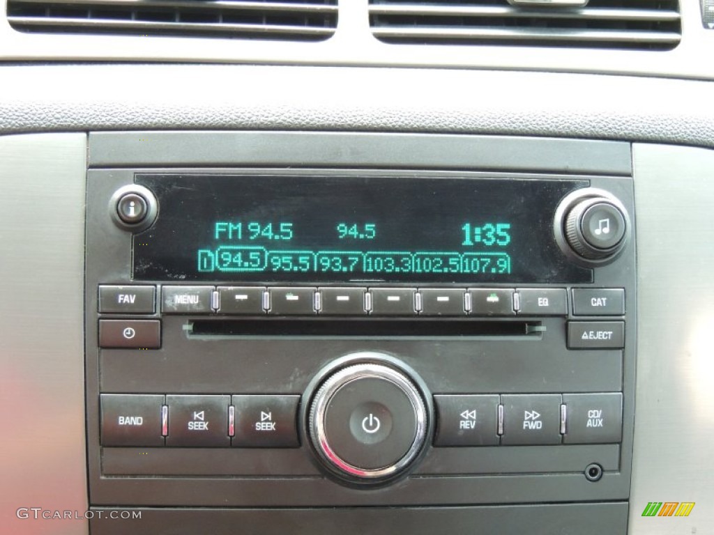 2009 GMC Yukon SLE Audio System Photos