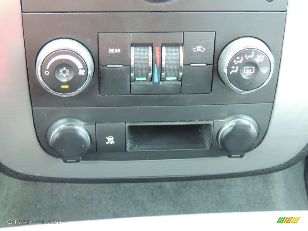 2009 GMC Yukon SLE Controls Photo #81202994
