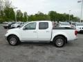 2013 Glacier White Nissan Frontier SL Crew Cab 4x4  photo #4