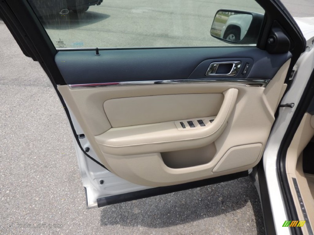 2009 Lincoln MKS Sedan Door Panel Photos