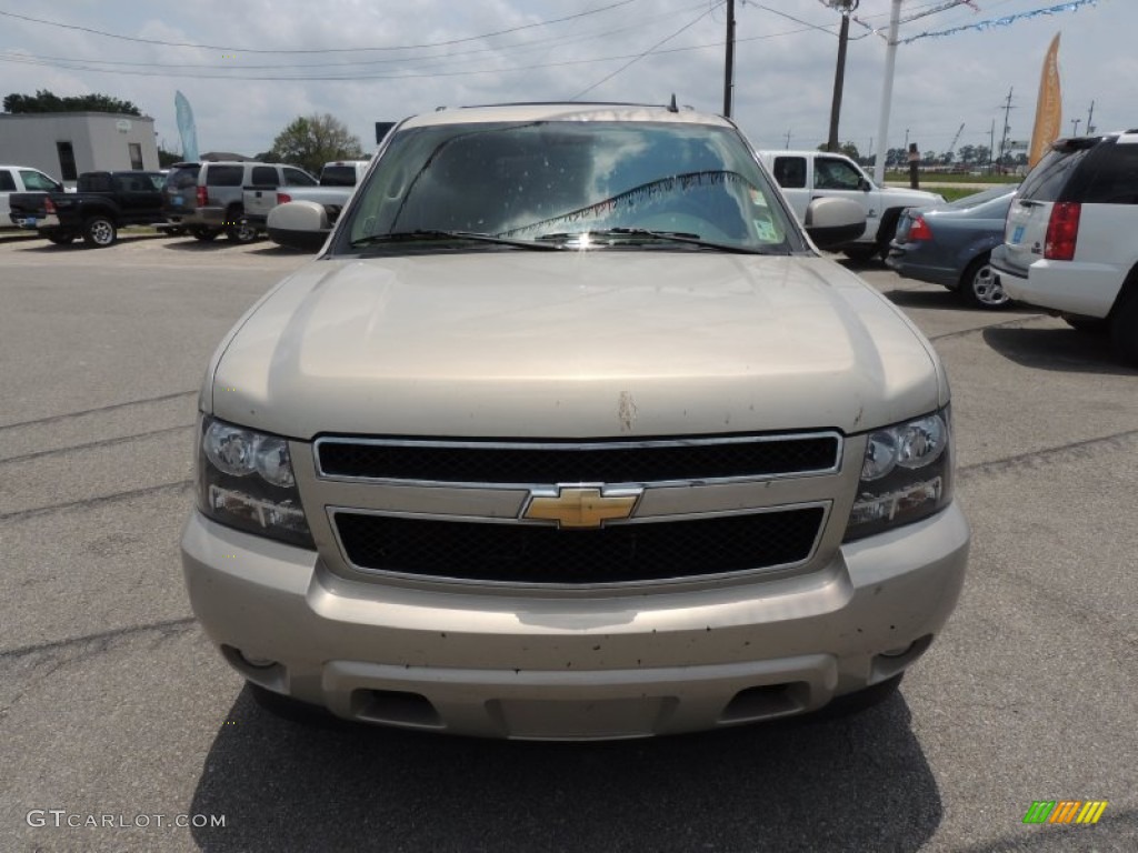 2010 Suburban LT - Gold Mist Metallic / Light Cashmere/Dark Cashmere photo #2