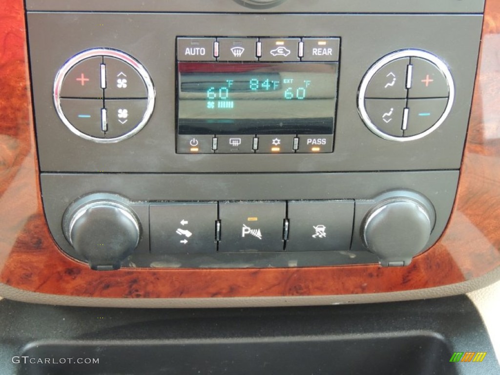 2010 Suburban LT - Gold Mist Metallic / Light Cashmere/Dark Cashmere photo #22