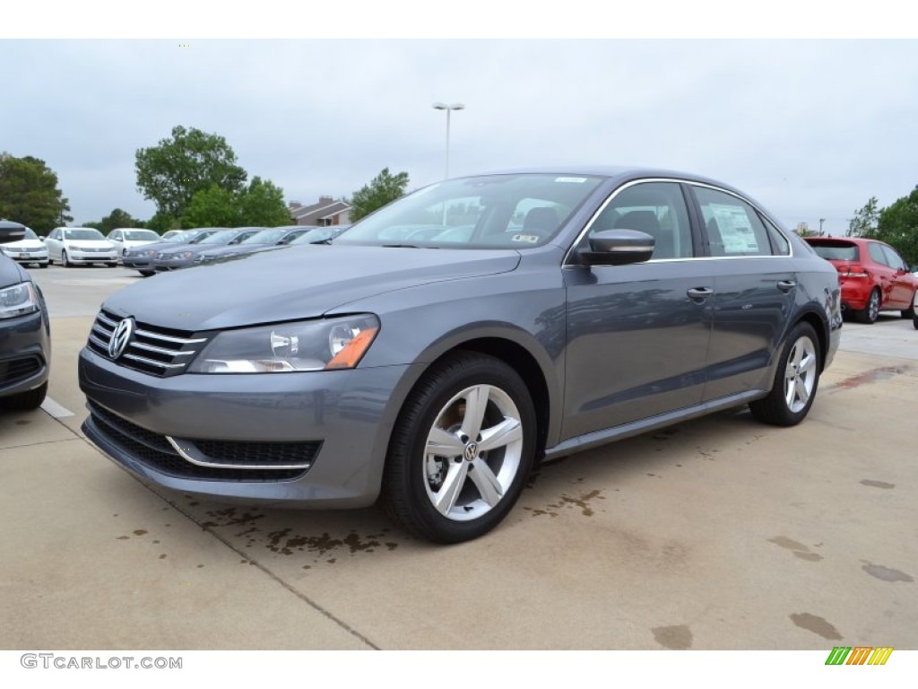 2013 Passat 2.5L SE - Platinum Gray Metallic / Titan Black photo #1