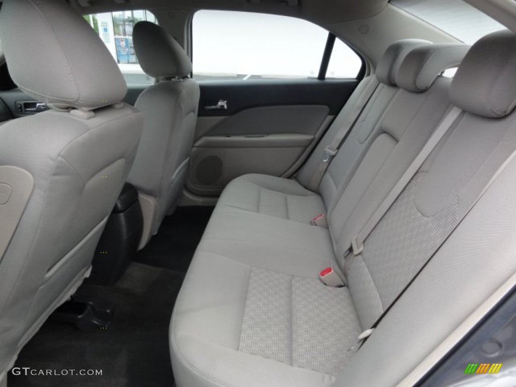 2010 Ford Fusion SE Rear Seat Photos