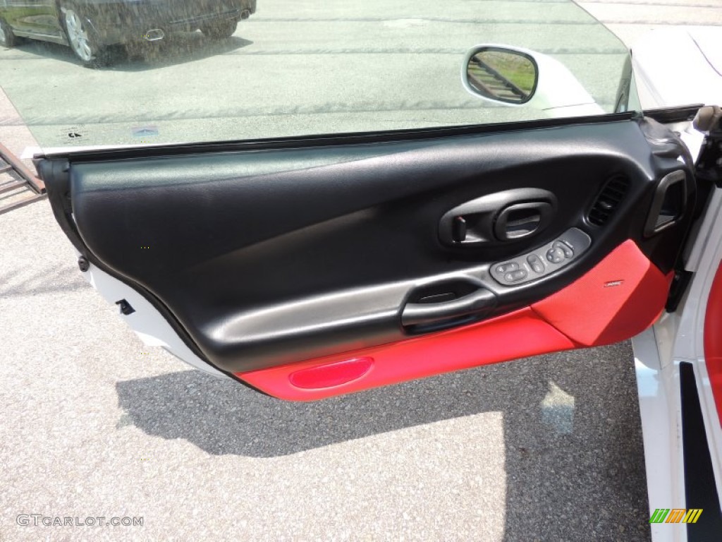 2001 Chevrolet Corvette Coupe Torch Red Door Panel Photo #81207381