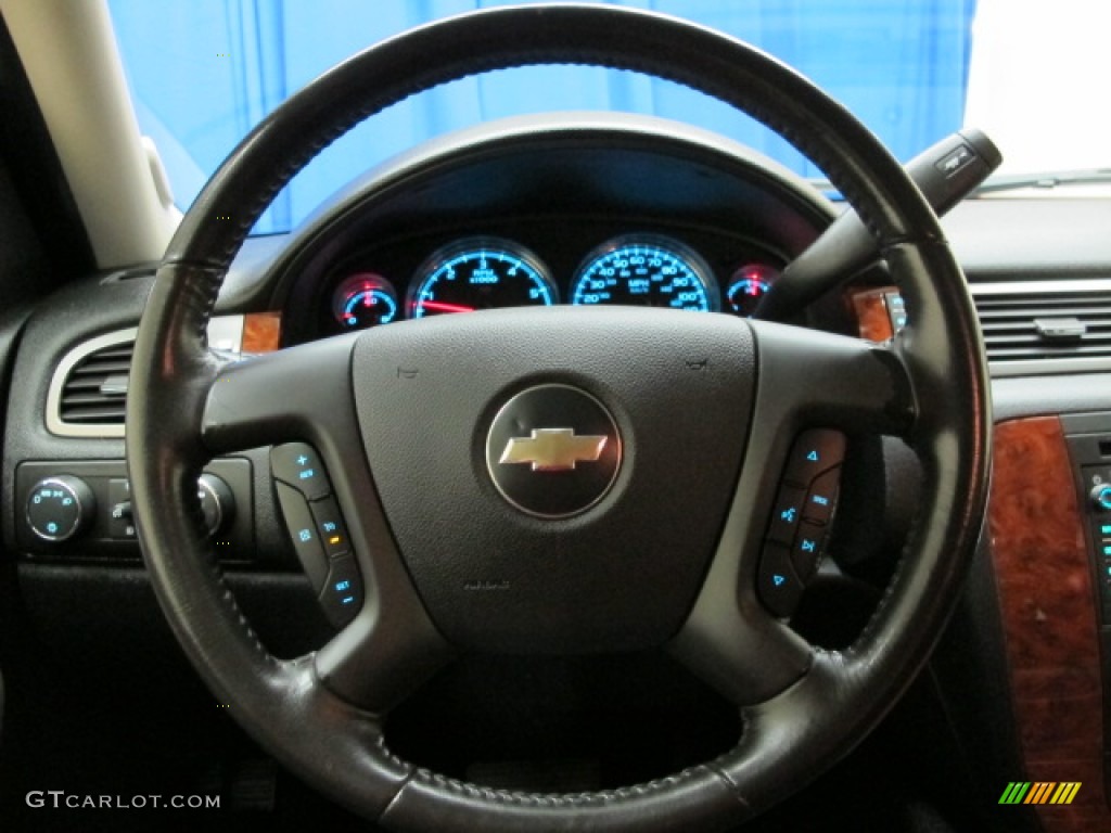 2007 Chevrolet Tahoe LTZ 4x4 Ebony Steering Wheel Photo #81207702