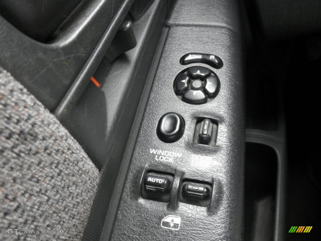 2003 Dodge Dakota SLT Club Cab Controls Photos