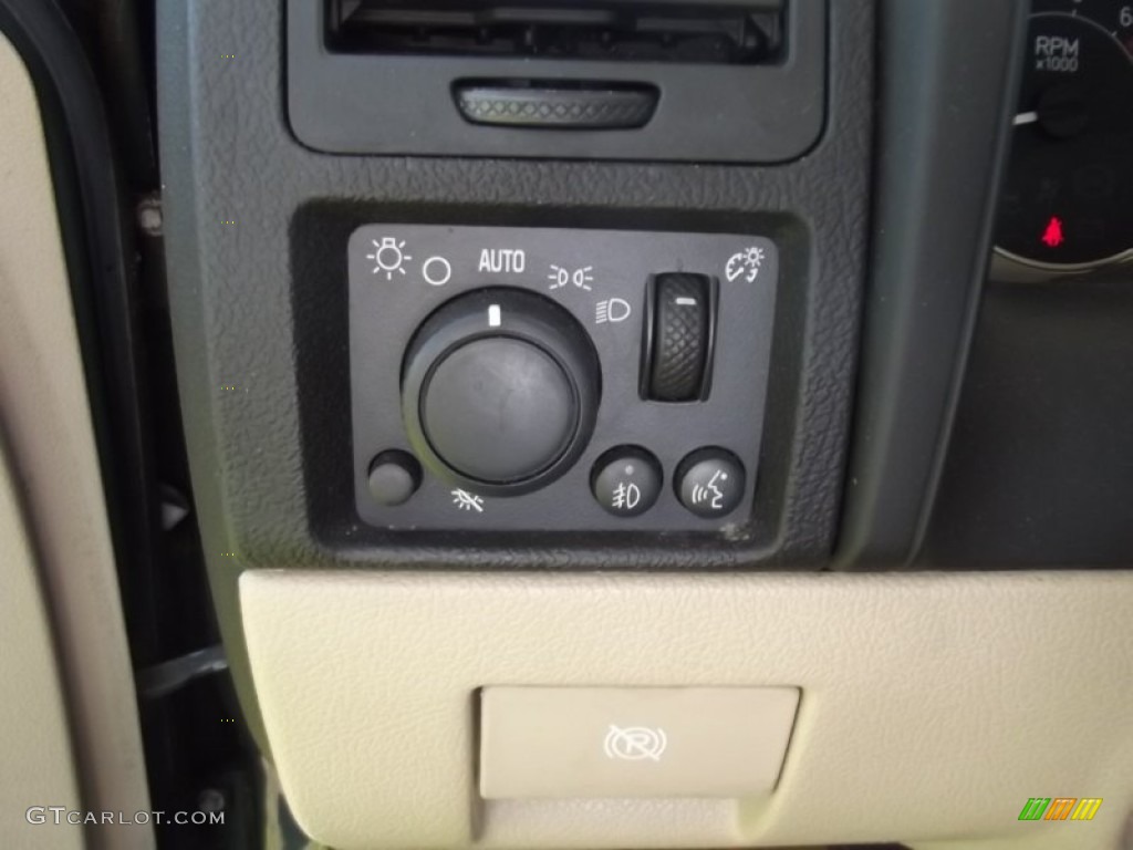 2006 Hummer H3 Standard H3 Model Controls Photo #81210591