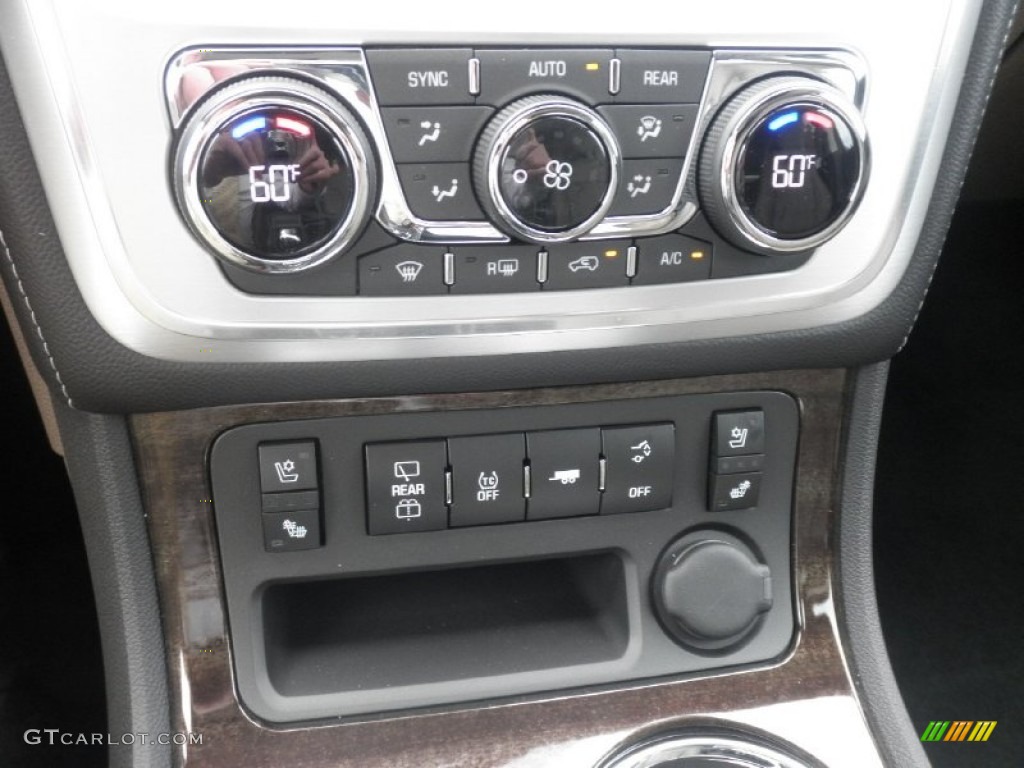 2013 GMC Acadia SLT AWD Controls Photo #81211211